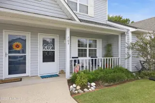 303 Barbour Road 703, Morehead City, NC 28557 – photo 2: Front Porch
