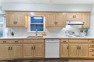 385 Pinehurst Trace Drive, Pinehurst, NC 28374 – photo 12: Kitchen