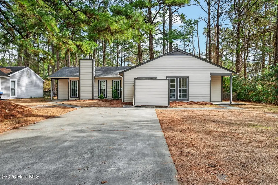 300 Pine Valley Road, Jacksonville, NC 28546 – photo 1 of 27: 01
