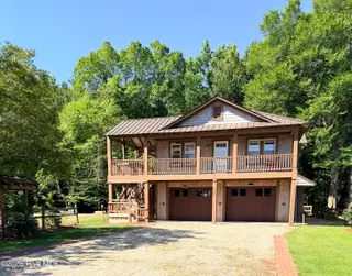 2704 Waccamaw Shores Road, Lake Waccamaw, NC 28450 – photo 2: IMG_2054