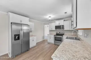 434 Kenwood Drive, Jacksonville, NC 28540 – photo 7: 9_kitchen