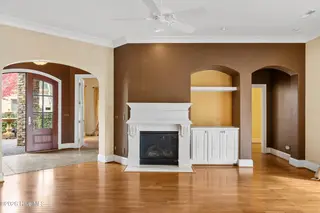 1301 S Moorings Drive, Wilmington, NC 28405 — 4-bedroom home in Landfall, Wilmington, NC, photo 12 of 68: 21_living room