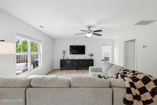 7087 Copperfield Court, Wilmington, NC 28411 – photo 13: Living Room