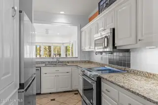 400 Hillcrest Drive, Morehead City, NC 28557 – photo 15: 26-web-or-mls-1S3A0268