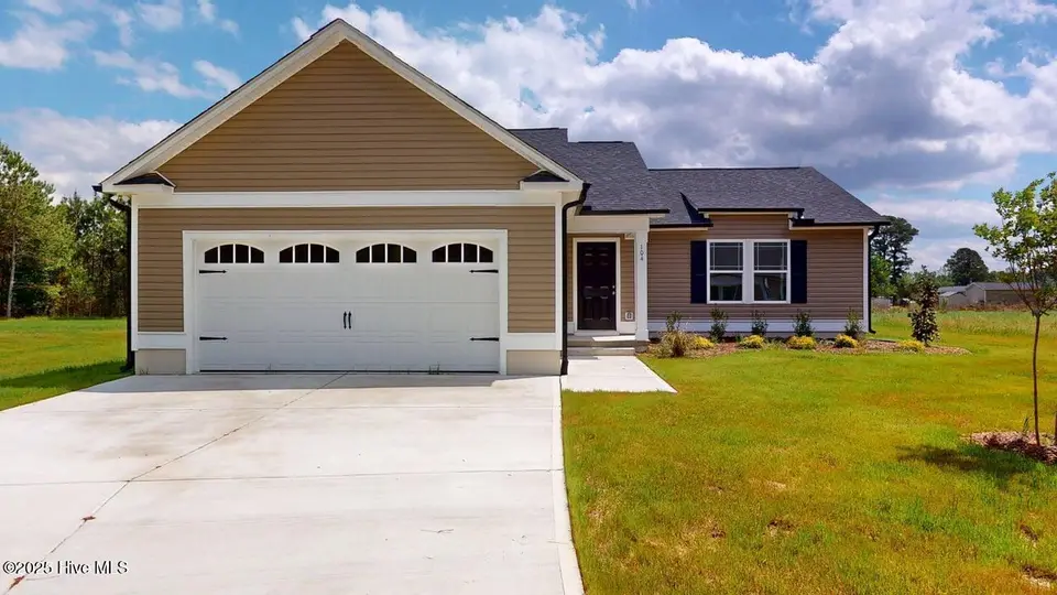 104 Windemere Lane, Goldsboro, NC 27530 – photo 1 of 26: Main