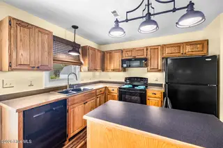 709 Windy Trail, Newport, NC 28570 – photo 19: 709 Windy Trail Interiors-7