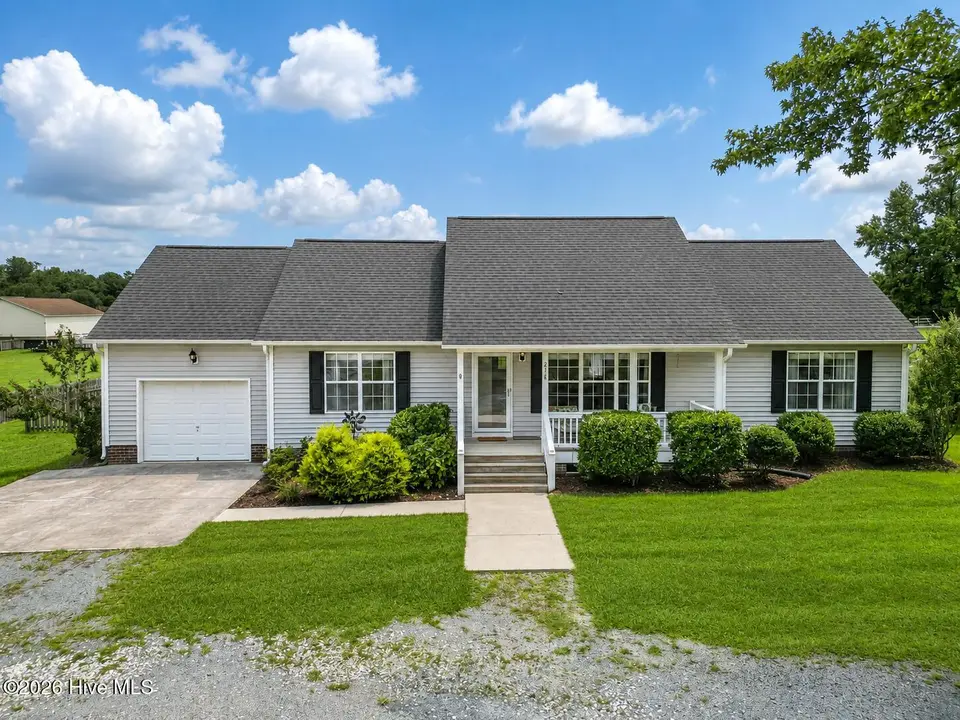 218 Oakmont Drive, Hampstead, NC 28443 – photo 1 of 40