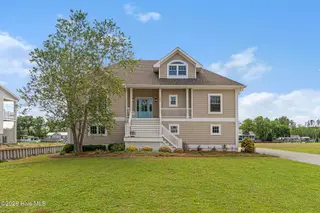 255 Gatsey Lane, Beaufort, NC 28516 — 3-bedroom home in Stanton Landing, Beaufort, NC, photo 1 of 53: Gorgeous home on Adams Creek