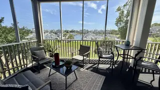 2555 St James Drive SE Unit 303, Southport, NC 28461 — 3-bedroom condo in St James, Southport, NC, photo 16 of 31: Wade.15