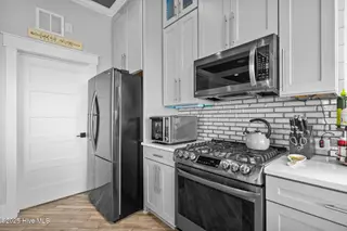 112 Virginia Avenue, Carolina Beach, NC 28428 – photo 23: 66-web-or-mls-DSC02095