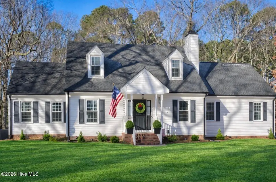811 South Creek Drive, Nashville, NC 27856 – photo 1 of 42: 811 South Creek Green Grass Pic