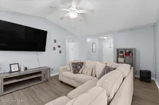 216 S Creek Drive, Jacksonville, NC 28540 – photo 6