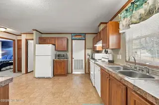 238 Lucille Lewis Drive, Marshallberg, NC 28553 – photo 11: Kitchen