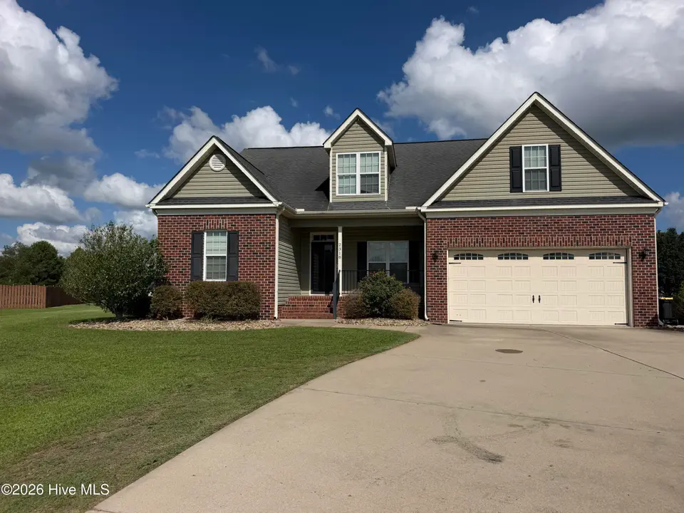 2318 Spinnaker Court, Greenville, NC 27858 – photo 1 of 28: IMG_4078
