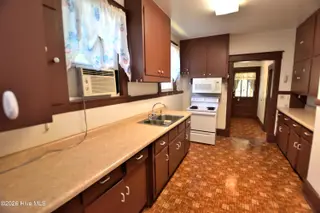 417 Nash Street, Rocky Mount, NC 27804 – photo 14: Kitchen