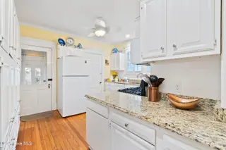 1801 Grace Street, Wilmington, NC 28405 – photo 20: 05kitchen