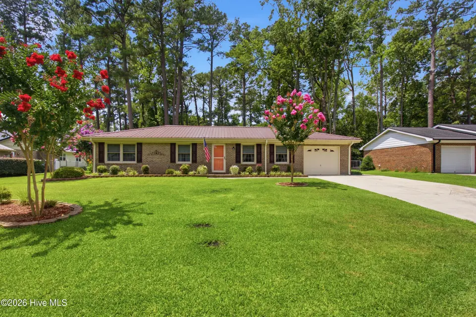 1105 Plymouth Drive, New Bern, NC 28562 – photo 1 of 1: 1105 Plymouth Drive, New Bern, NC 28562