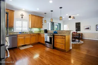 100 Edgewater Lane, Wilmington, NC 28403 — 5-bedroom home in Edgewater, Wilmington, NC, photo 22 of 61
