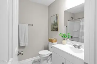 500 Lakewood Drive, Jacksonville, NC 28546 – photo 23
