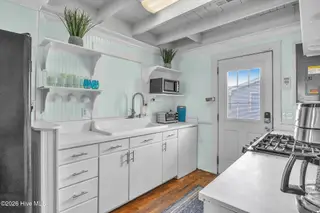 310 Keziah Street, Oak Island, NC 28465 — 2-bedroom home in Yaupon Beach, Oak Island, NC, photo 13 of 37