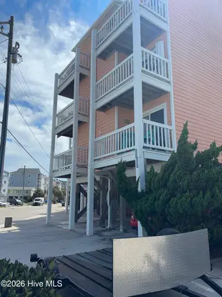 1615 Carolina Beach Avenue N Apt E3, Carolina Beach, NC 28428 — 1-bedroom condo in Seascape, Carolina Beach, NC, photo 2 of 38