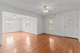 416 Spartanburg Avenue, Carolina Beach, NC 28428 – photo 6: 5-web-or-mls-BTS01974