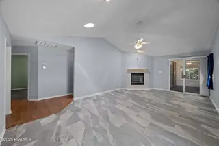 107 Innisbrook Court, New Bern, NC 28562 — 3-bedroom home in Greenbrier, New Bern, NC, photo 8 of 38: 17-web-or-mls-0C0A6856