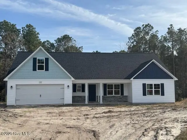 511 Large Oak Drive, Hubert, NC 28539