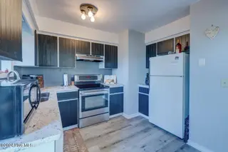 4153 Spirea Drive Unit 3, Wilmington, NC 28403 – photo 15: 15- Kitchen