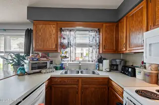 113 W Victoria Court C, Greenville, NC 27834 – photo 9: 8-web-or-mls-_DSC3242