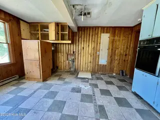 306 Sherwood Road, Jacksonville, NC 28540 – photo 9: aecb9163-5549-4365-b9cb-fdf6b4e2e466
