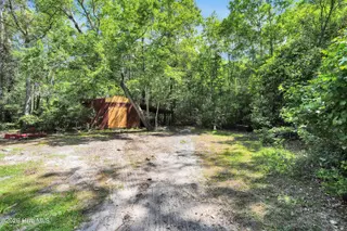 409 Pond View Circle, Hampstead, NC 28443 – photo 15: 409PondViewLane-14