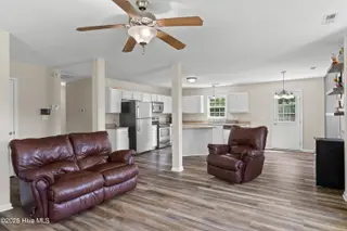 4000 W T Whitehead Drive, Jacksonville, NC 28546 – photo 6: Living Room