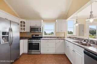 3246 Cedar Island Road, Cedar Island, NC 28520 – photo 16: Kitchen