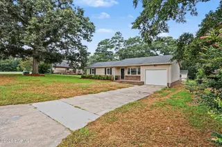 105 Lake Hurst Drive, Dudley, NC 28333 – photo 2: listing_1