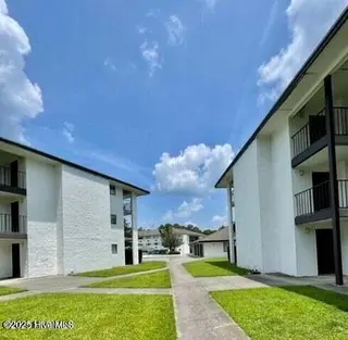 460 Racine Drive 2 Units, Wilmington, NC 28403 — 4-bedroom home in Campus Edge, Wilmington, NC, photo 8 of 16