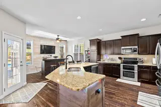 715 Southernwood Place, Hubert, NC 28539 — 4-bedroom home in Peyton's Ridge, Hubert, NC, photo 15 of 68