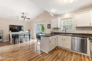 735 S 12th Street, Wilmington, NC 28401 — 3-bedroom home in Downtown, Wilmington, NC, photo 12 of 30