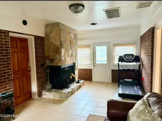 1210 Meadowood Drive, Kinston, NC 28501 – photo 10: Sunroom/bonus room