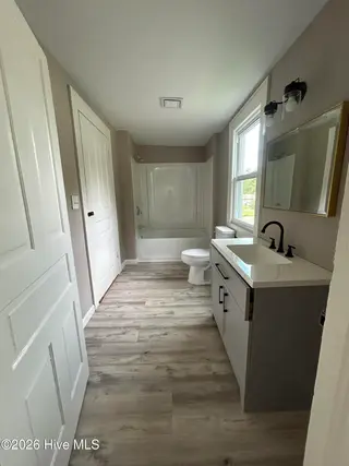 414 N Center Street, Mount Olive, NC 28365 – photo 15: IMG_2144