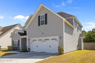151 Cavalier Drive, Jacksonville, NC 28546 – photo 3: 3-web-or-mls-151 Cavalier Dr. 105