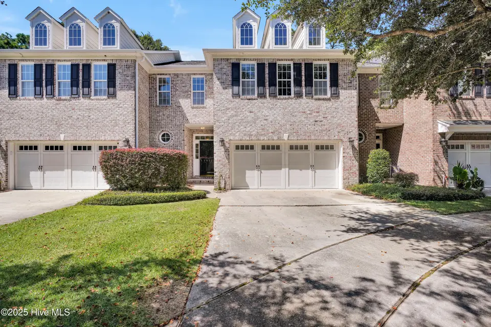 4812 Whitner Drive, Wilmington, NC 28409 — 3-bedroom townhome in Holly Glen, Wilmington, NC, photo 1 of 34: 4812WhitnerDrive-1