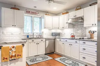 19 Highland Drive, Whispering Pines, NC 28327 – photo 15: 24