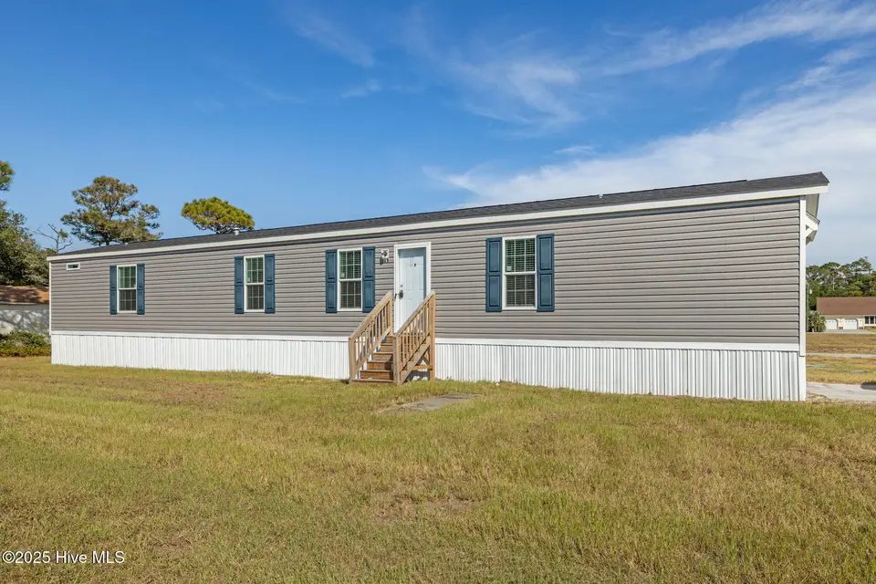 139 Barbee Street, Harkers Island, NC 28531 – photo 1 of 32: 1-web-or-mls-1S3A6565