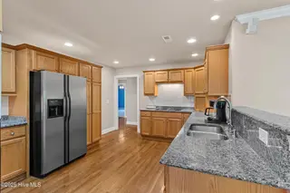 4422 Grey Oaks Court, Wilmington, NC 28412 – photo 12: 14_kitchen