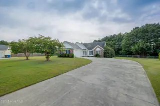 134 Airleigh Place, Richlands, NC 28574 – photo 3: 134AirleighPlace(5)