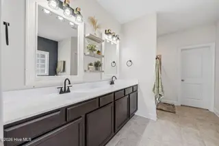 3013 Sharpnose Street, New Bern, NC 28562 – photo 17: Primary Bathroom