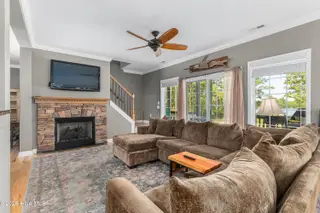 418 Vicksburg Court, Havelock, NC 28532 – photo 11: Living Room