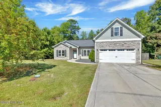 103 Grangers Court, Sneads Ferry, NC 28460 — 3-bedroom home in Fullards Landing, Sneads Ferry, NC, photo 1 of 26