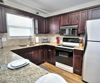 269 W Second Street 15g, Ocean Isle Beach, NC 28469 – photo 12: Kitchen4